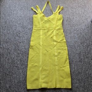 Bebe 💕 Yellow Form Fitting Halter Dress